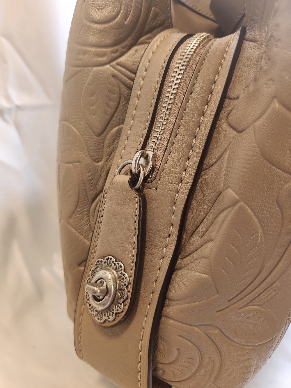 Coach Edie Shoulder Bag 31 with Tea Rose Tooling - Picture 4 of 7